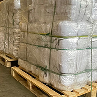 Sandsack-Lieferung auf Palette an eine Gemeinde